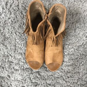 Wedge peep toe fringe booties